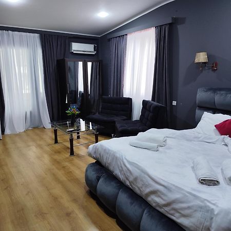 Hotel 770 Батуми Экстерьер фото