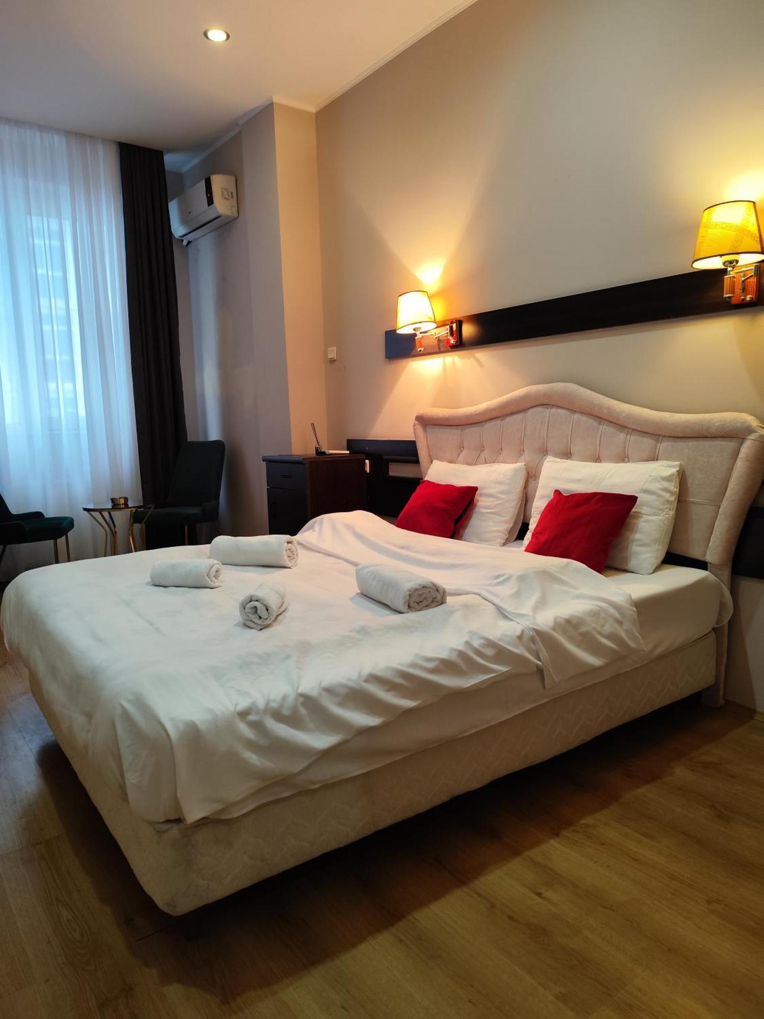 Hotel 770 Батуми Экстерьер фото